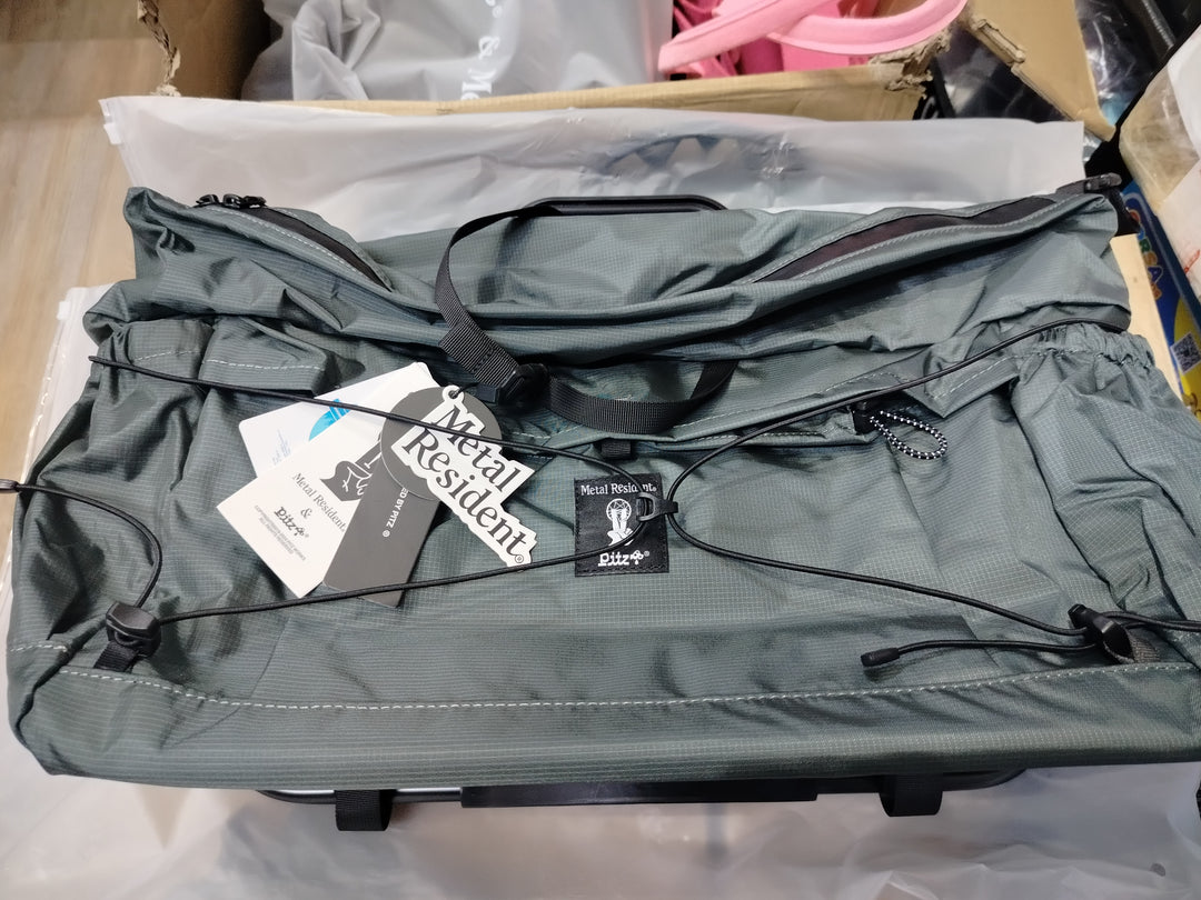 Metal Resident X Pitz 20L Commuter Messenger camping travel all